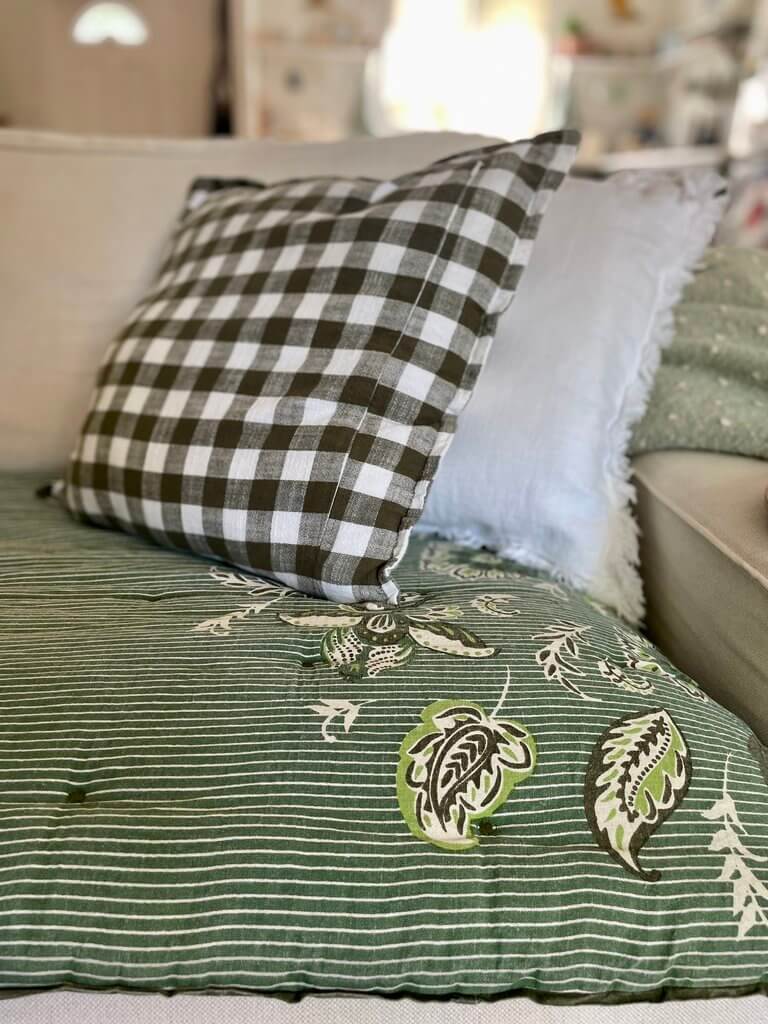 Comment superposer les textiles avec HomeMaison et un code promo exclusif HM-MARIE